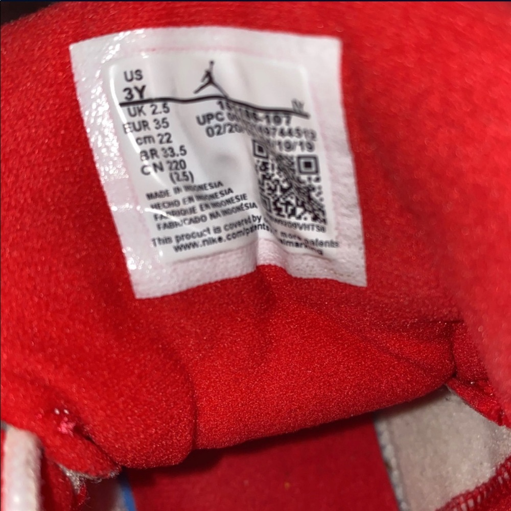 Air Jordan 12 Retro Fiba (NO BOX) (SIZE 3Y IN KIDS) - Picture 4 of 5